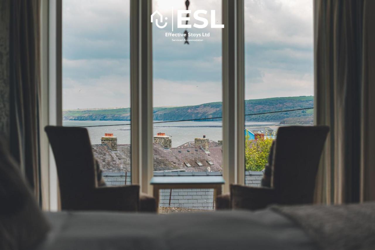 Beautiful En Suite 5 Bedroom Home With Sea Views New Quay  Kültér fotó